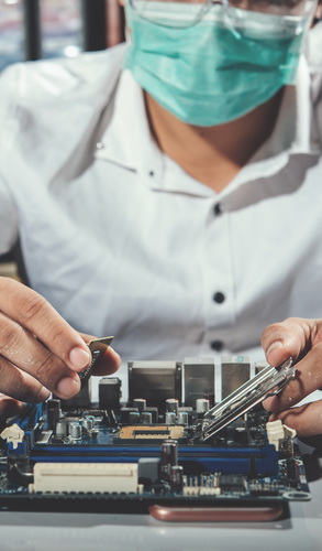 the technician repairing the computer,computer hardware, repairi
